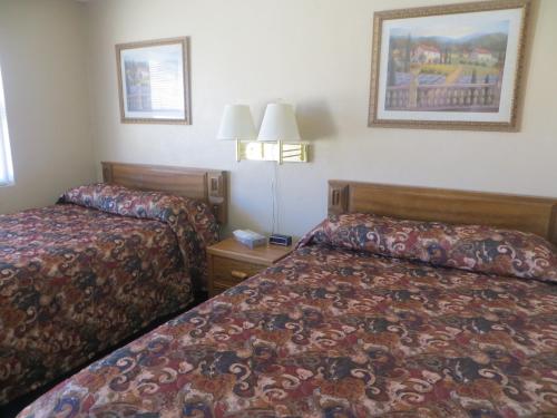 . Budget Inn Denison