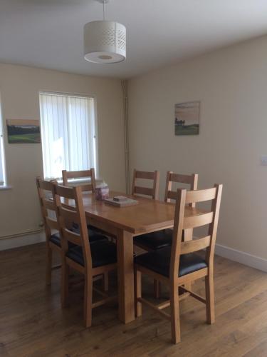 Hilltop Cottage in Kelet-Cam