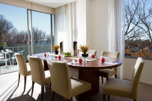 Létesítmények, The Sebel Launceston near Aurora Stadion