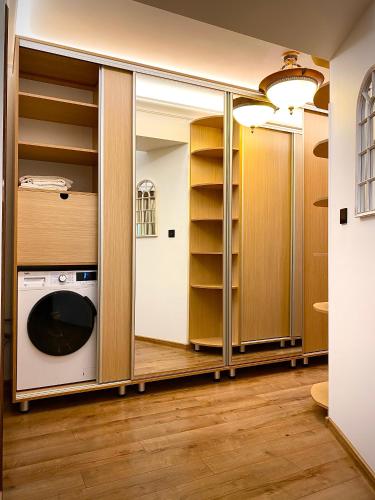 Arc de Triomphe Studios