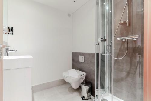 Monument Apartments - image 11