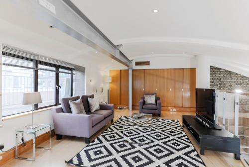 Monument Apartments - image 7