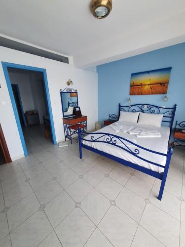 Hotel Mike - image 12
