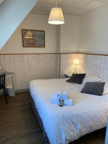 Chambre double avec 1 ou 2 lits, salle de bain privée