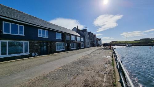 The Steam Packet Inn 2