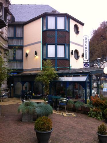Hotel Les Arcades, La Roche-en-Ardenne bei Montleban