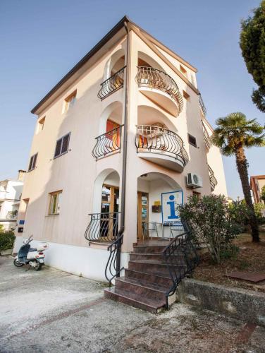  Apartment in Rovinj/Istrien 11599, Pension in Štanga