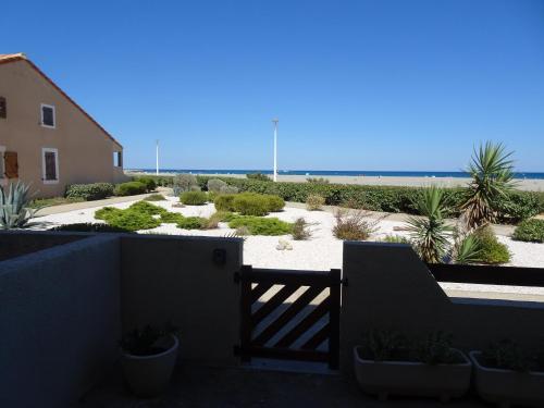 Port Leucate F2 rdc plage 10 mètres, 25 m2, 5 personnes