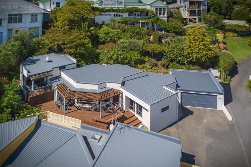 Surrounding environment, On The Rocks in Britannia Heights