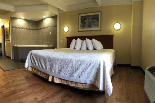 Days Inn Columbia I70 – Columbia, MO