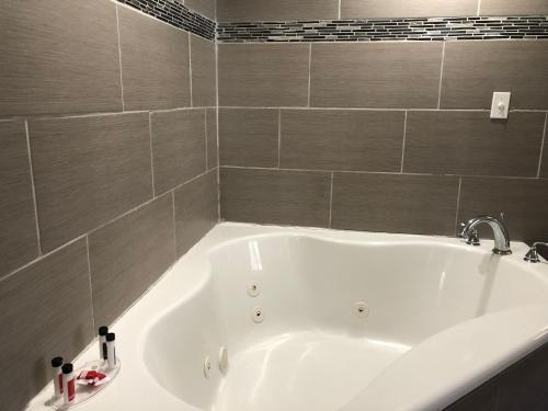 Days Inn Columbia I70 – Columbia, MO