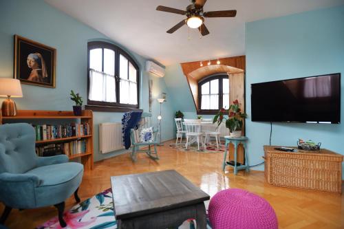 MI12 - Apartment - Eger