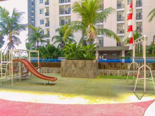 Best and Simply Homey Studio Cinere Resort Apartment By Travelio in Nord-Jakarta