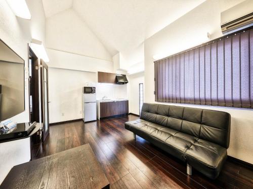 4 twin beds, 1 sofa bed