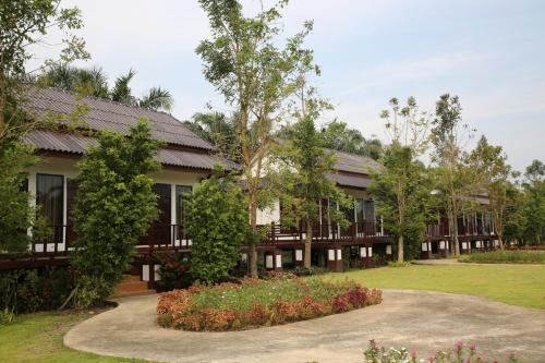 Sunflora Resort Chumphon