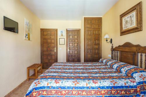 Economy Double or Twin Room image 9