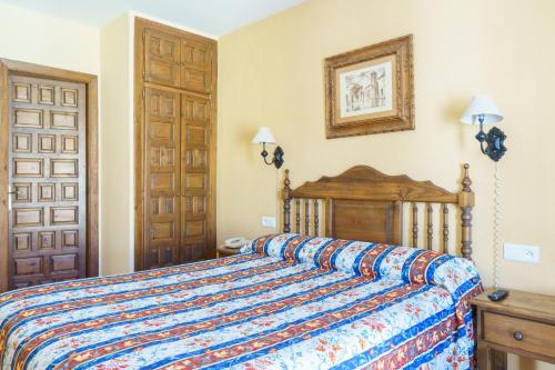 Economy Double or Twin Room image 7
