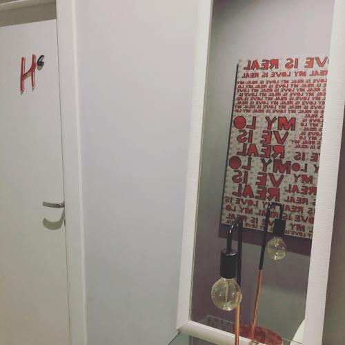 H Rooms boutique Hotel - image 14