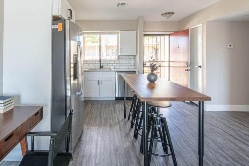WanderJaunt - Alma - 1BR - Old Town Scottsdale - image 6