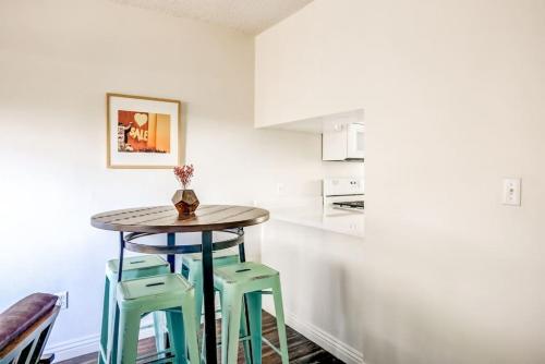 WanderJaunt - Rosario - 2BR - Point Loma - main image