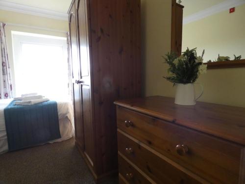Hurst Dene Aparthotel - image 4