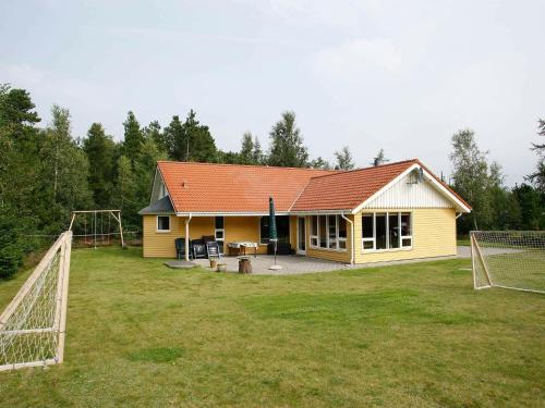 10 person holiday home in H jslev