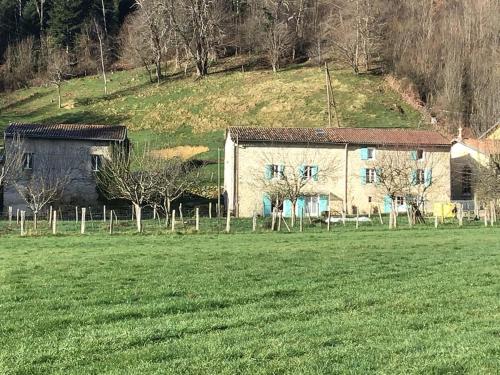 Au mohair des Alpy - Chambre d'hôtes - Fougax-et-Barrineuf