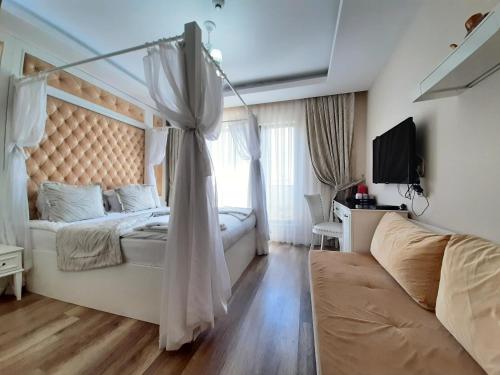 Microyal Hotel - image 14