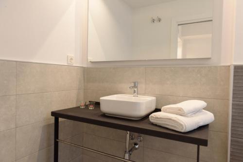 Four-Bedroom Apartment image 10