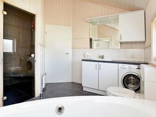 Three-Bedroom Holiday home in Großenbrode 6 - image 5