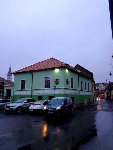 Brother's House