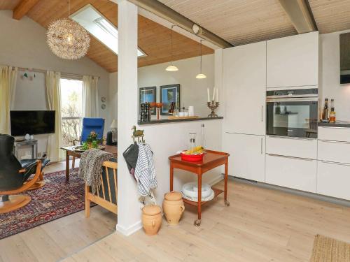 Three-Bedroom Holiday home in Blåvand 13