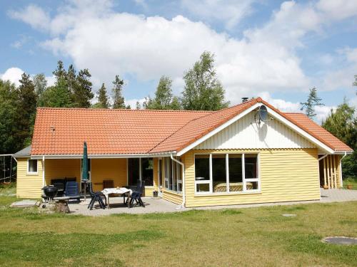 10 person holiday home in H jslev