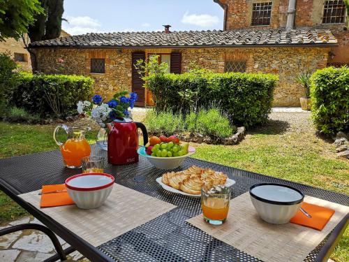  Holiday Home Triangolo by Interhome in Siena