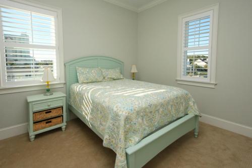 Beach House - image 8