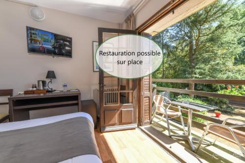 . Logis Hôtel La Chaumière