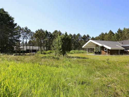 Three-Bedroom Holiday home in Ålbæk 9 - image 5