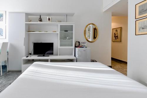 Aiello Suites Executive - image 11