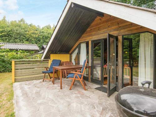 Three-Bedroom Holiday home in Toftlund 8 - image 6