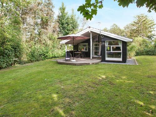 Five-Bedroom Holiday home in Juelsminde 1 - image 5