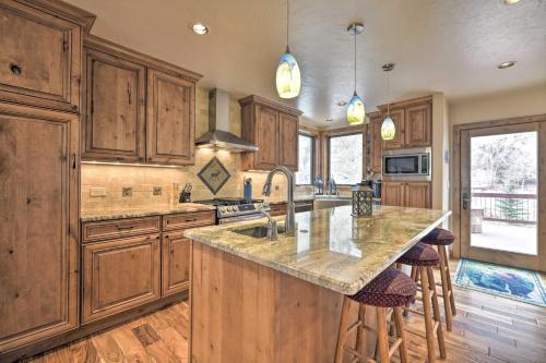 Updated Mtn Home with Deck on Uncompahgre River - image 6