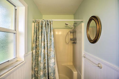 Cute Cape Coral Escape with Yard Near Downtown!