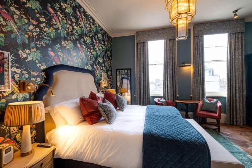 The Park Hotel - image 2