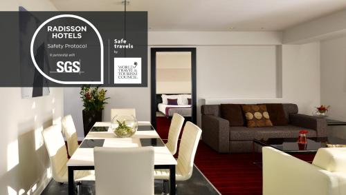 Park Plaza Leeds - image 9