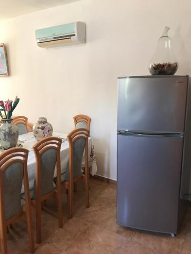 Pomos Small Sunny House in Pomos