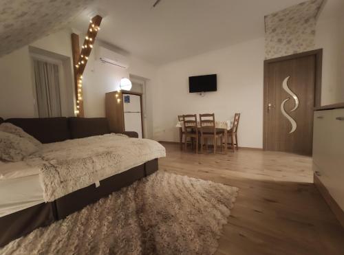 Deluxe Apartment room in Royal De Lux