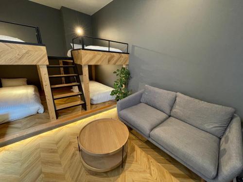Deluxe Room (1 Double Bed and 2 Single Beds) - Non-Smoking - No Cleaning for Consecutive Night Stays image 10