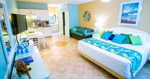 Guestroom, Grand Palms Resort in Surfside Beach