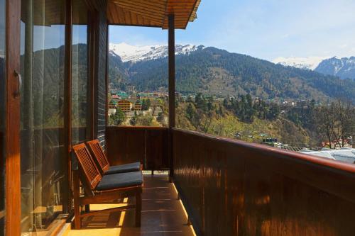 King Room with Mountain View image 5