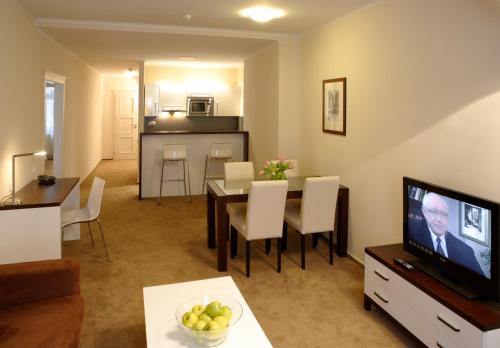 Hotel Embassy Room Type - Apartment (4 Adults)
